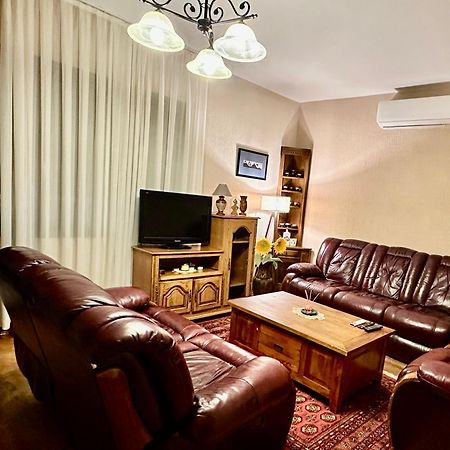 Villa Garden Приштина Экстерьер фото
