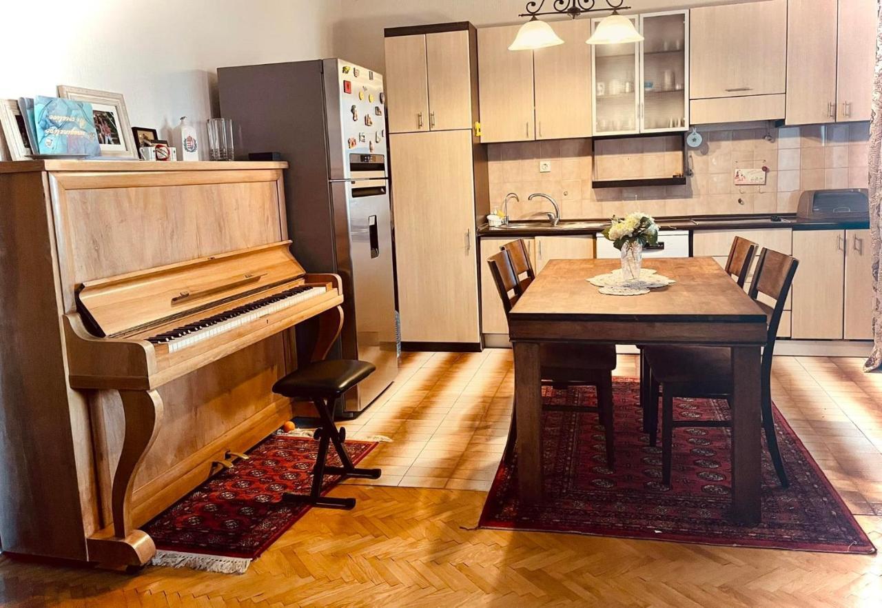 Villa Garden Приштина Экстерьер фото